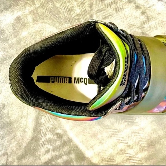 Puma / Alexander McQueen Collab Iridescent Futuristic Design - Picture 5 of 8